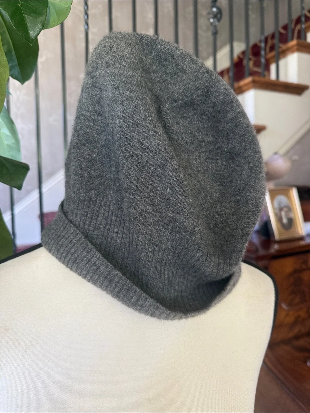 GARNET HILL 100% cashmere ribbed beanie good condition gray